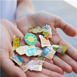 Pin Happimess Art Museum Fan Club - (AMARILLO)