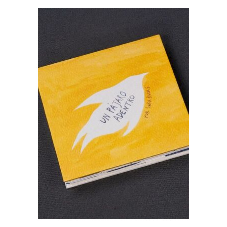 Libro. Un pájaro adentro